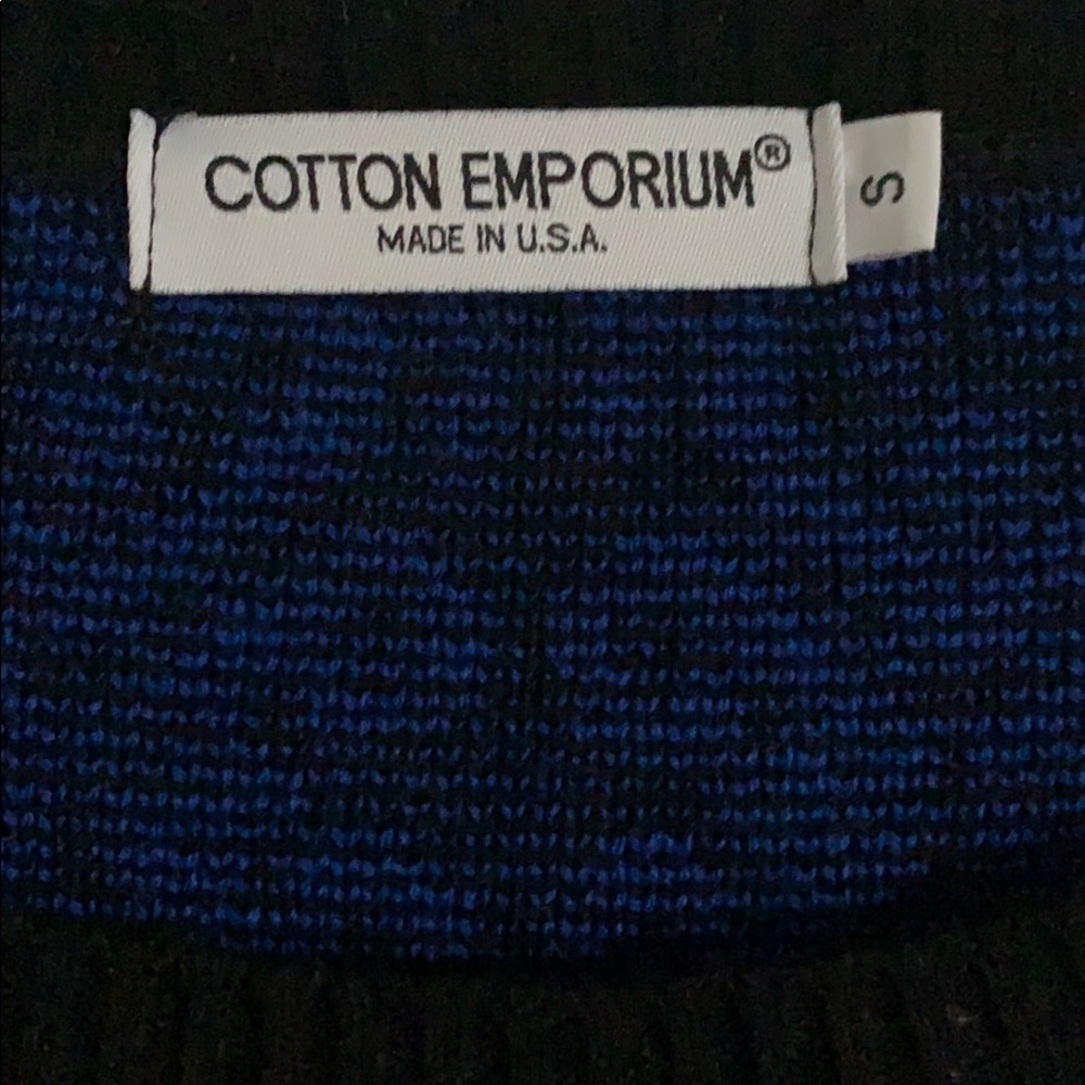 Cropped Sweater - Picture 2 of 3